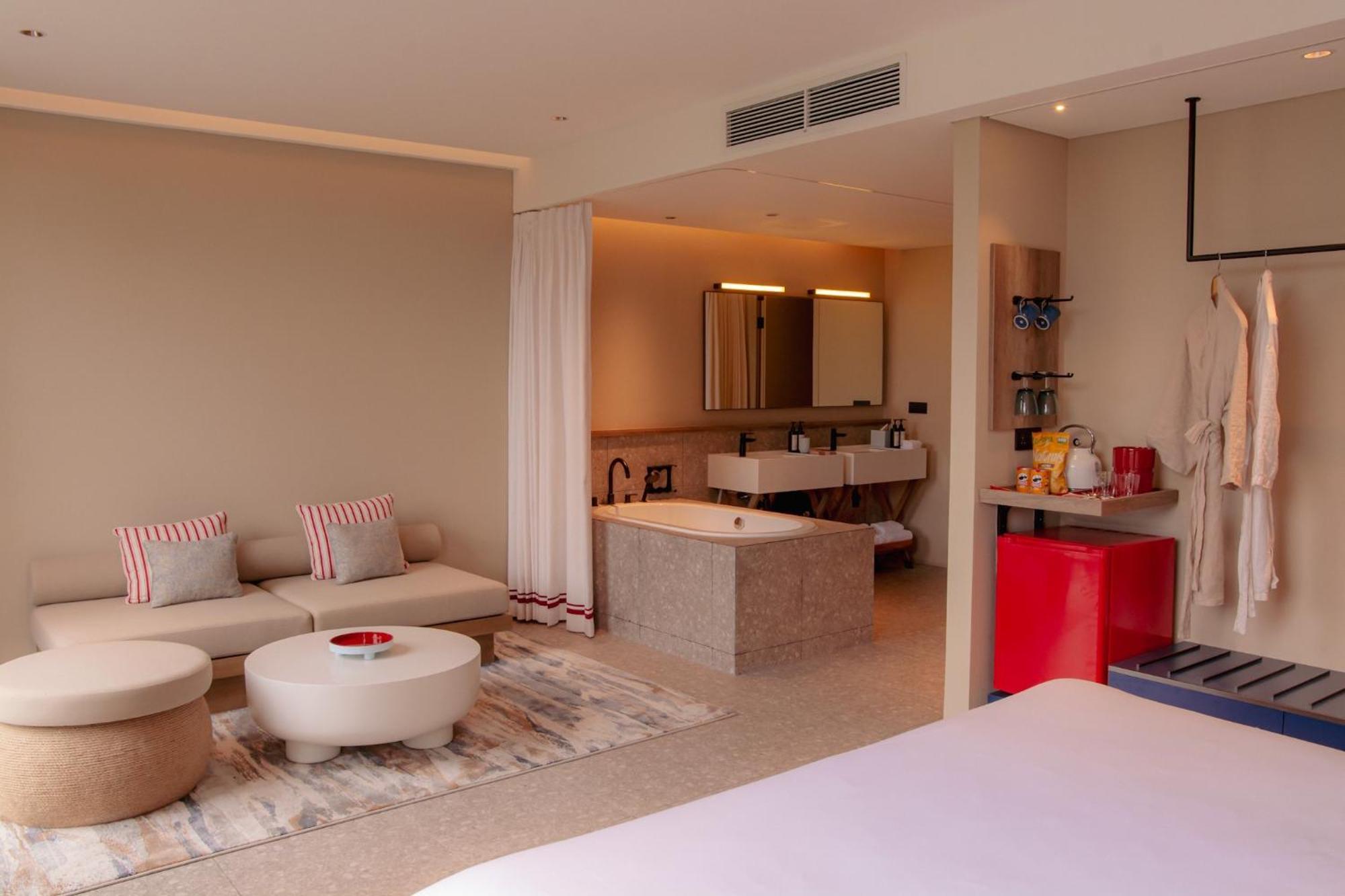 Soul Boutique Hotel Дуонг-Донг Экстерьер фото